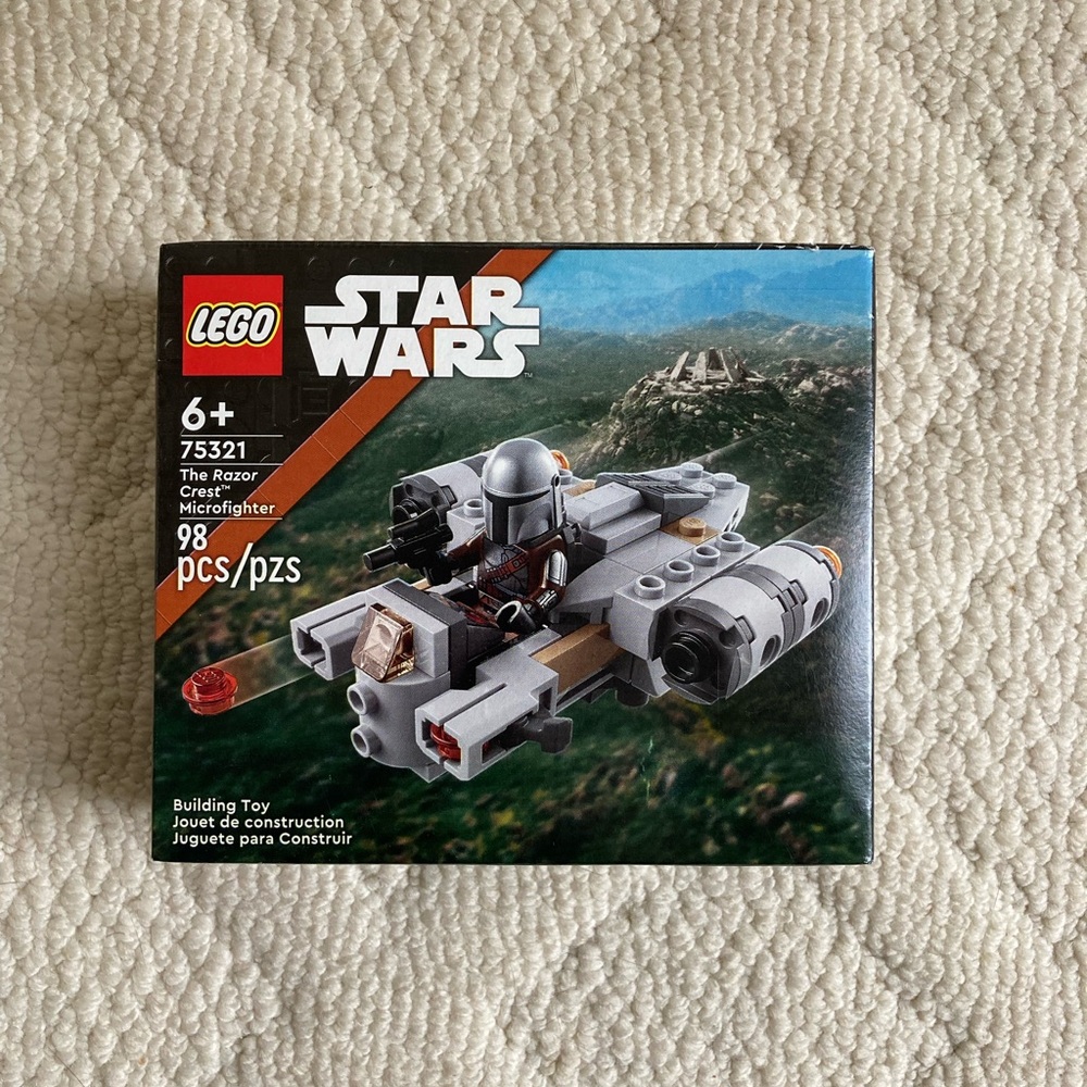 NIB {LEGO} Star Wars The Razor Crest Microfighter 75321